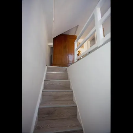 アパート Nice Well-located Duplex